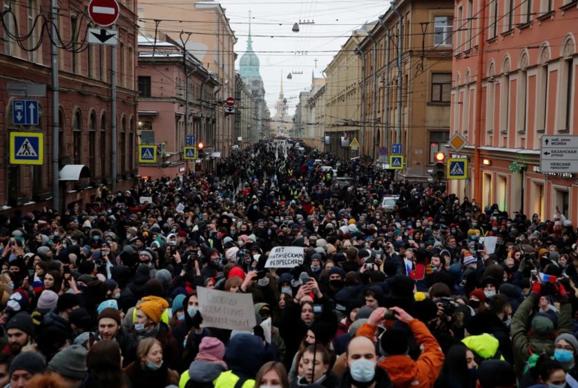 БЕСПРЕЦЕДЕНТНОЕ КОЛИЧЕСТВО ЗАДЕРЖАНИЙ И НОВАЯ ТАКТИКА СИЛОВИКОВ