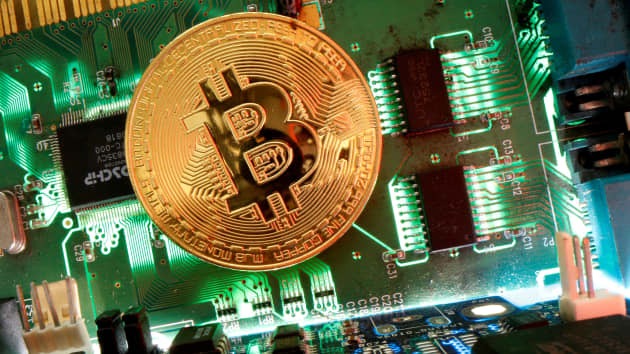 BITCOIN ПЕРЕВАЛИЛ ЗА $60 000