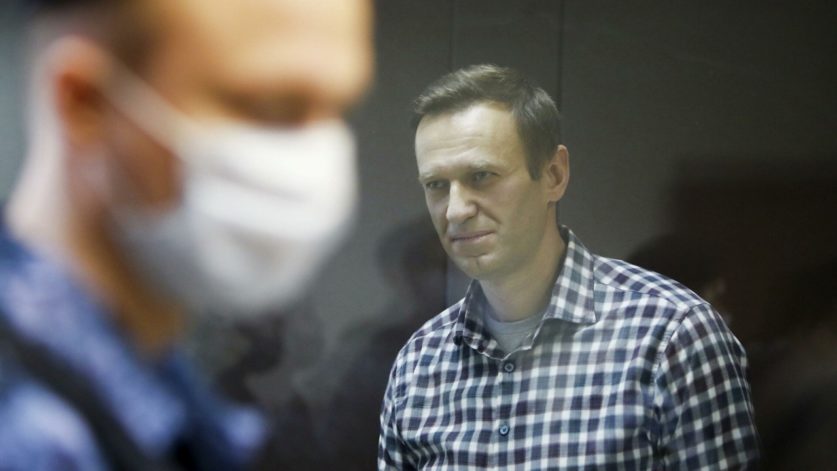 НАВАЛЬНОГО ПЕРЕВЕЛИ В МЕДСАНЧАСТЬ ИК 2