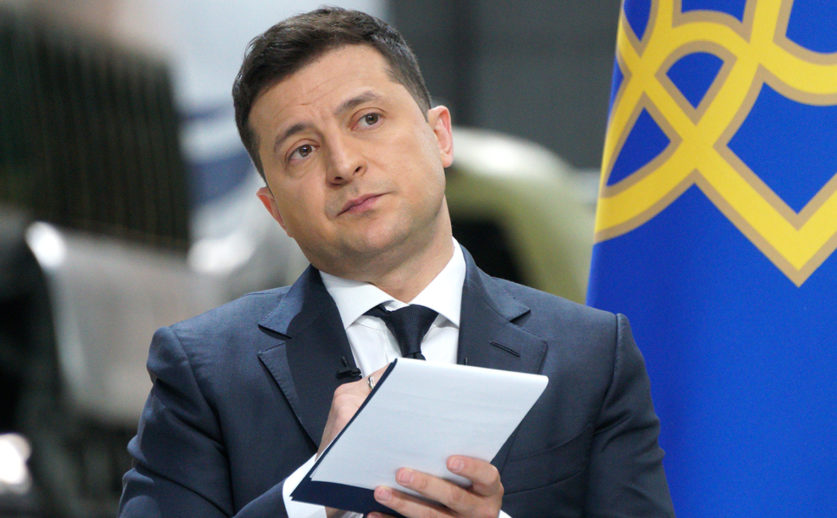 Зеленский не включил русских в перечень коренных народов Украины
