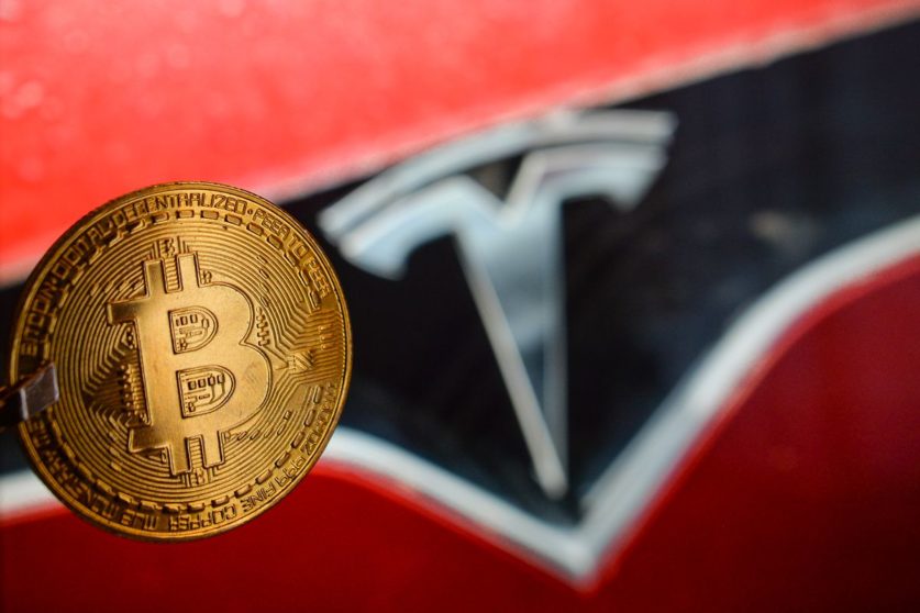 Tesla перестала принимать Bitcoin за свои автомобили