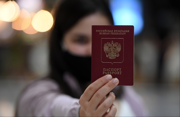 В России отменили обязательные штампы в паспорте о браке и детях