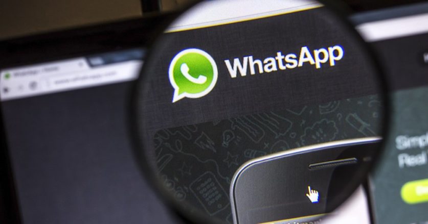 Facebook читает личные сообщения в WhatsApp