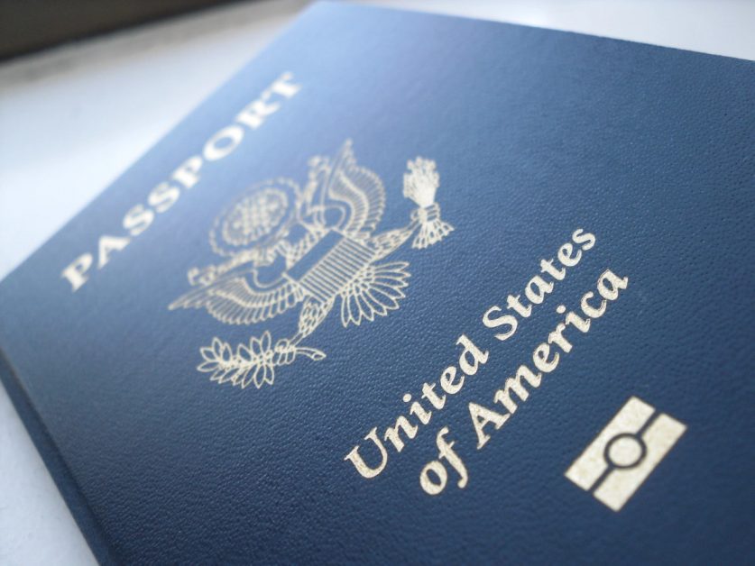 В США выдали первый паспорт с «Х» гендером