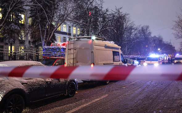 Мужчина застрелил двух человек в московском МФЦ