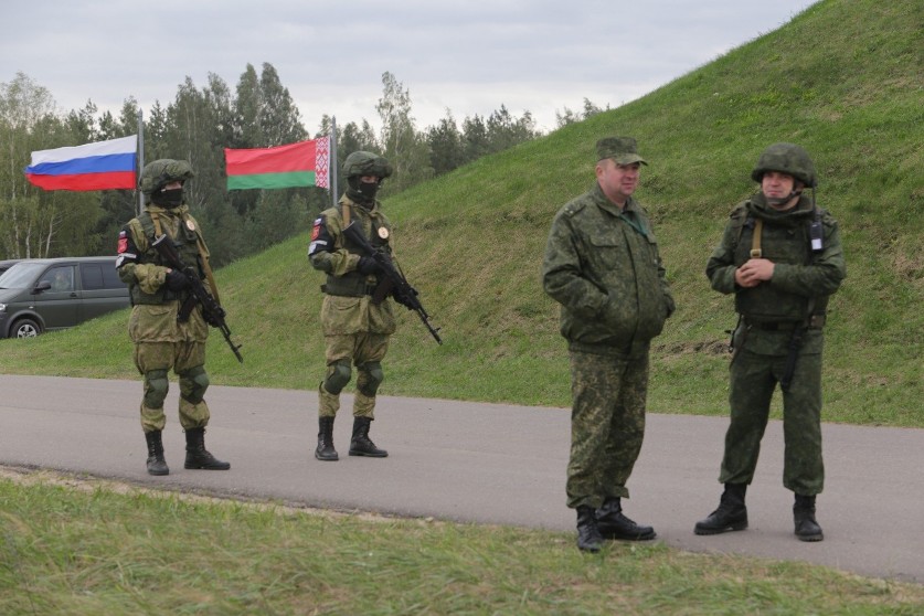 Россия и Беларусь продолжат военные учения