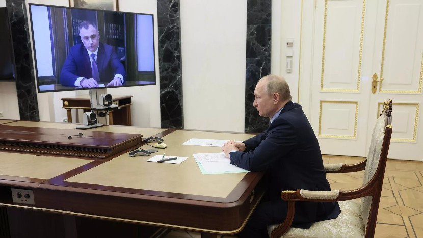 Владимир Путин в ходе рабочей встречи с врио Марий Эл