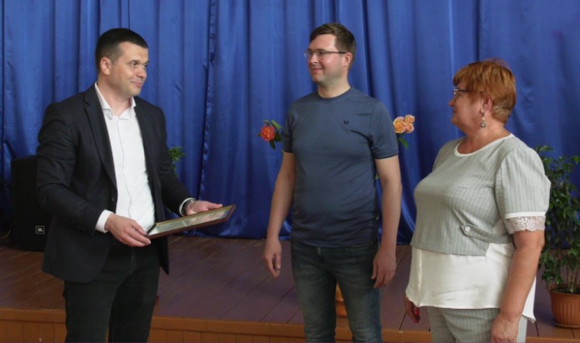 Две школы Харьковской области получили аккредитацию России