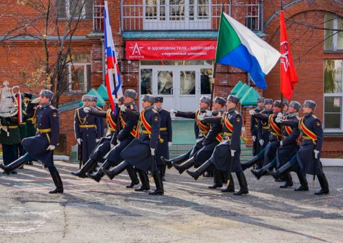 Защищать Родину старшеклассников края научат в центрах АВАНГАРД